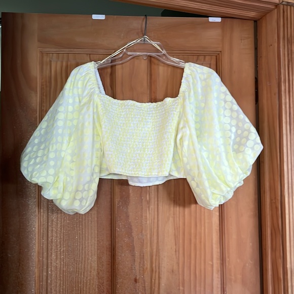Puffy sleeve crop top - Picture 2 of 3